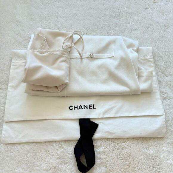 CHANEL women blouse size 40 FR or size 8 US Authentic Retail 3800$ - Picture 16 of 16